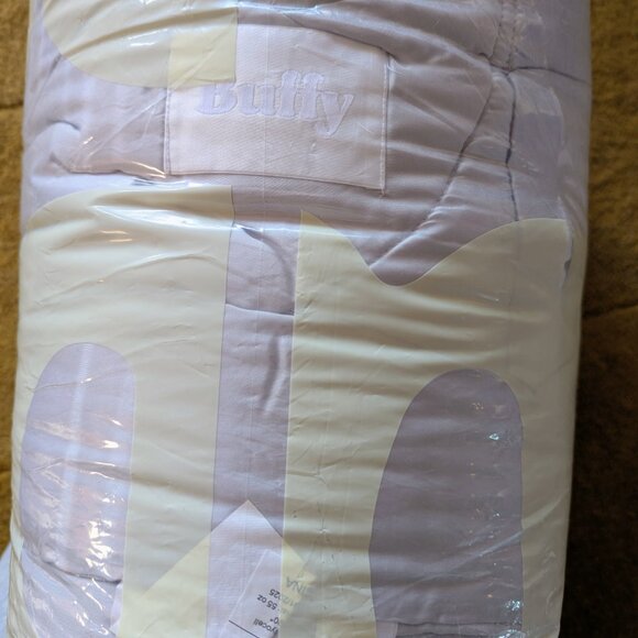 BUFFY Cloud Comforter QUEEN in Heirloom Silver BRAND NEW - Picture 5 of 8